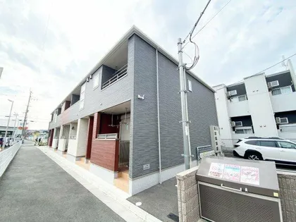 ジャイオス【1階】の外観