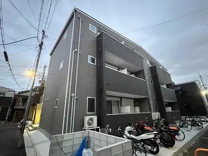 大阪府摂津市正雀3丁目【アパート】の外観