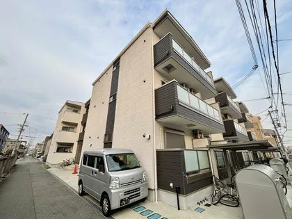 F ASECIA CROWNの画像