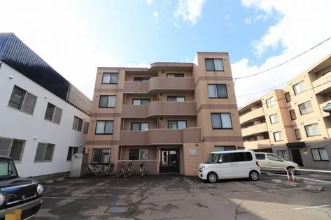 グランイースト八軒の画像