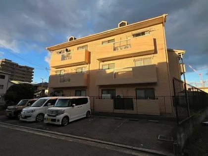 モアクレスト【3階】の外観