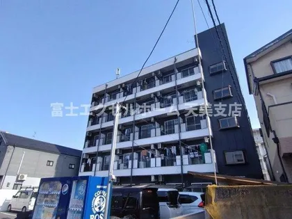 S.E.N.S Matsubara【1階】の外観