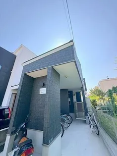 大阪府吹田市泉町5丁目【アパート】の外観