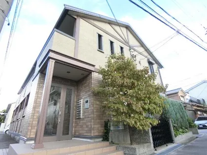 シャトルコート【102号室】の外観