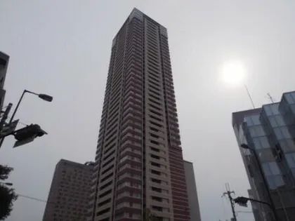 ローレルタワーサンクタス梅田【12階】の外観