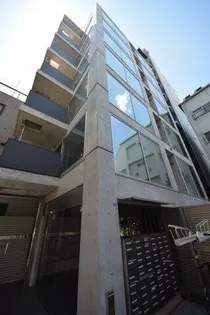 イーストヴィレッジ三宮【4階】の外観