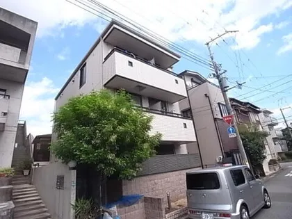 アマデウス【301号室】の外観