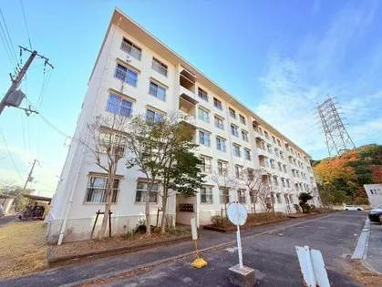 名谷団地12号棟【5階】の外観