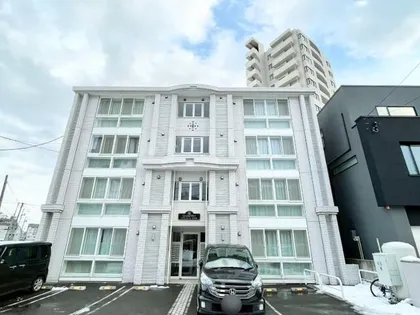 グランメール宮の森の画像