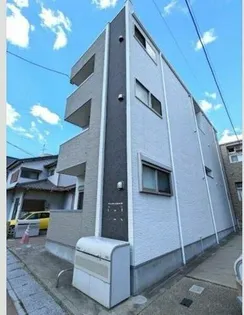 ディーラ鳴海の画像