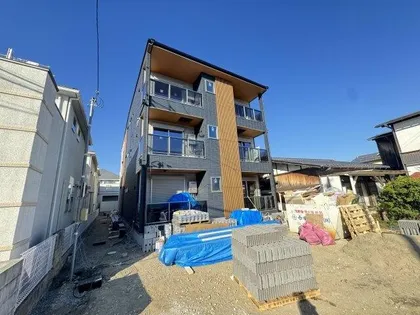 シーズンズ仁川【1階】の外観