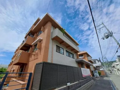 アゼリアコートの画像