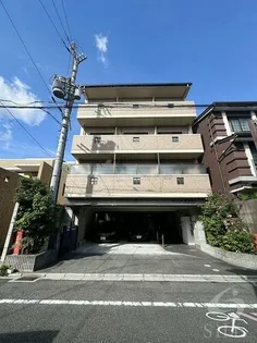 Raffine御所西【1階】の外観