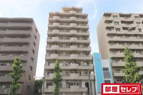 パリーマンション【5階】の外観