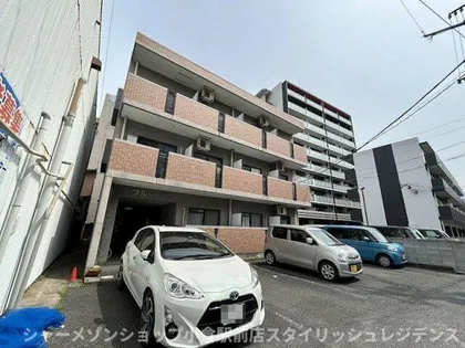 フルール林【2階】の外観