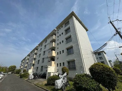 公団狭山住宅4号棟【3階】の外観