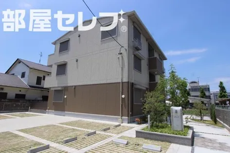 プリュネの画像