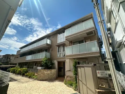 ベルメゾン池田【202号室】の外観