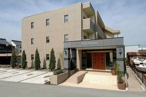 ボン ナテュールの画像