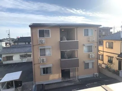 グランパティオ B棟【1階】の外観