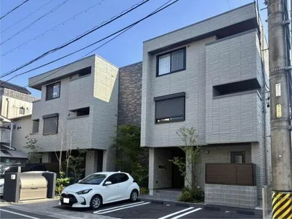 アルフラット大国【2階】の外観