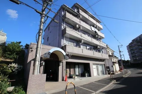 アーバンドゥ金剛【3階】の外観