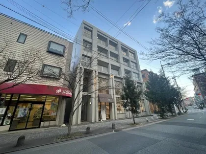 HAMES AZZURROの画像