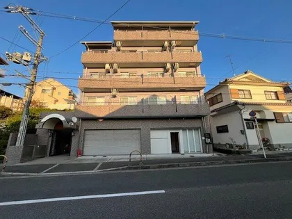 アーバンドゥ金剛【3階】の外観