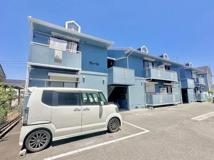 フレール【2階】の外観