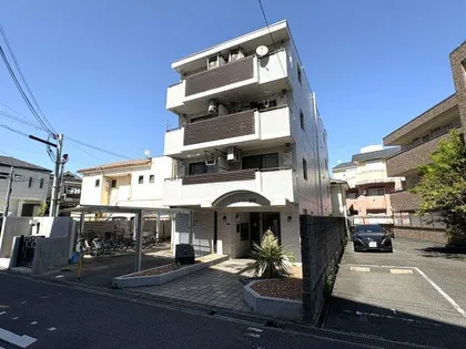ア ラ モードB棟の画像