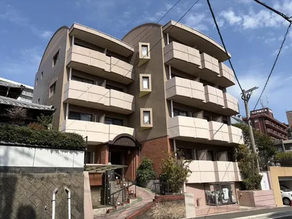 ダイナコート医生ケ丘【4階】の外観