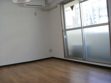 ラックス王子【2階】の外観