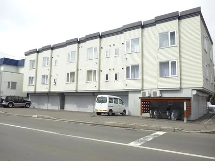 北海道札幌市豊平区月寒東一条15丁目【アパート】の外観