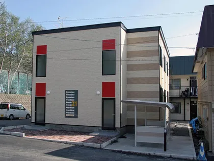 レオパレスひまわり【2階】の外観