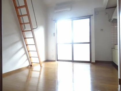 クレッシェンド西南【204号室】の外観