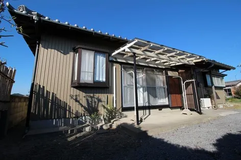 愛知県豊橋市三ノ輪町字本興寺【一戸建】の外観