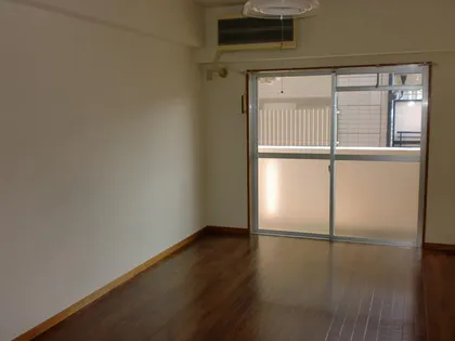 愛知県名古屋市千種区本山町4丁目【マンション】の外観