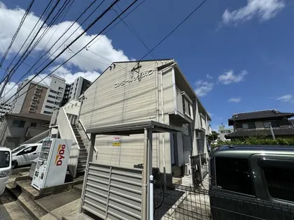 ファミール ナカガワの画像
