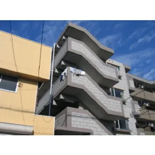 第一シャトレ筒井【102号室】の外観