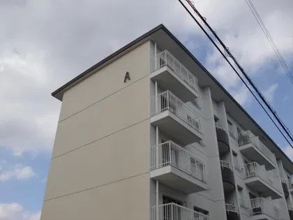 育英ハイツ三木A棟の画像