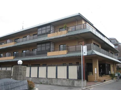 鴨川グランドコーポ【2階】の外観