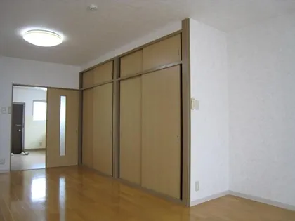 高殿マンションの画像