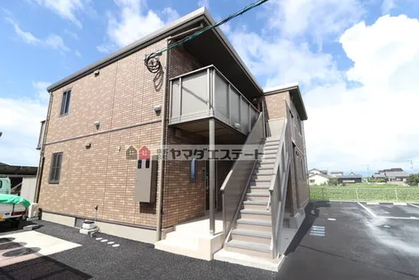 レストハイム【2階】の外観