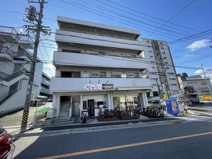 山田ビル【3階】の外観