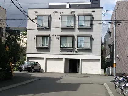 北海道札幌市豊平区美園四条1丁目【アパート】の外観