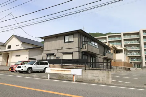 プラムメゾン足立の画像