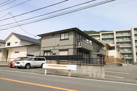 プラムメゾン足立の画像