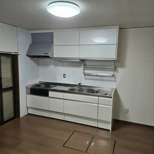 愛知県春日井市出川町2丁目【テラスハウス】の外観