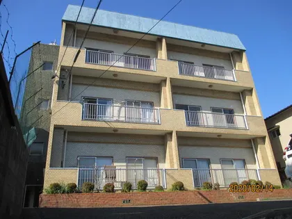 カジカワマンション【302号室】の外観