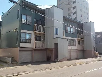 北海道札幌市白石区本郷通12丁目南【アパート】の外観